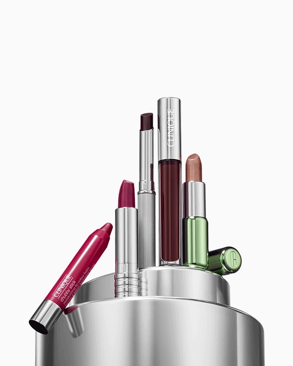 Coffret Clinique Lip Vault : Lipstick Set, &lt;b&gt;&lt;span style=&quot;color: #ba0000;&quot;&gt;Excluded from discounts.&lt;/span&gt;&lt;/b&gt;&lt;br&gt;A set of Clinique’s 5 favorite lip legends in a variety of stunning shades to wear from day to night.